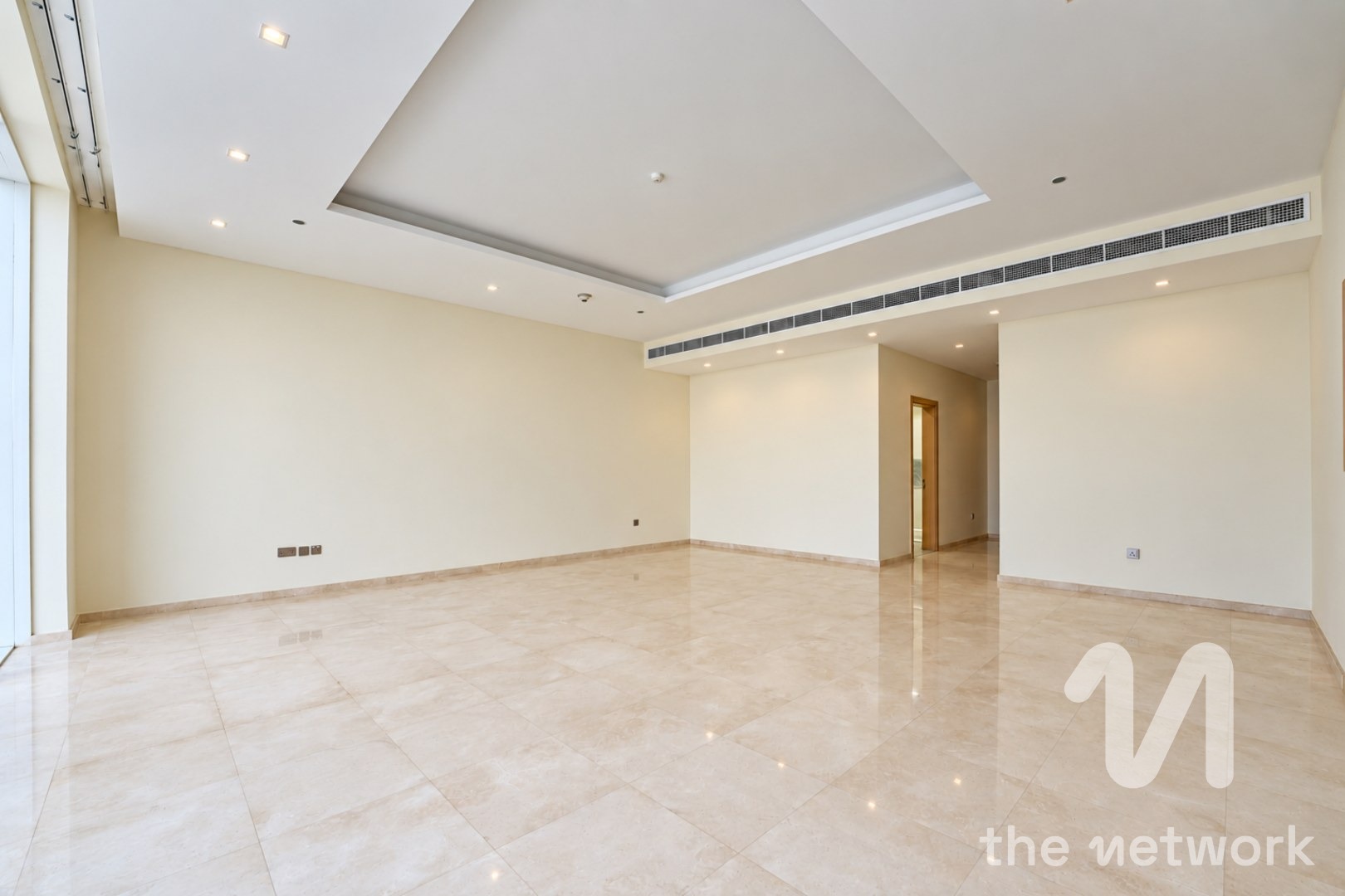 Vacant | Highest Floor | Upgraded Bathrooms | Rare — Aquamarine