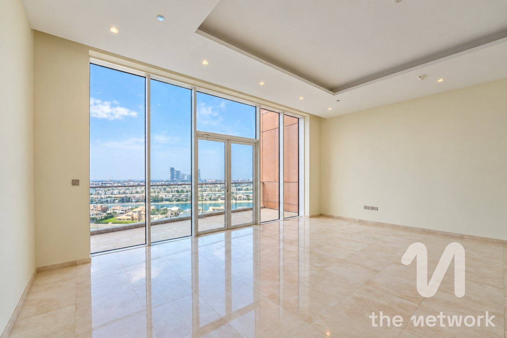 Vacant | Highest Floor | Upgraded Bathrooms | Rare — Aquamarine