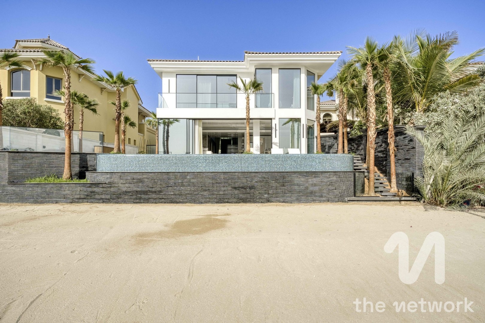 Fully Renovated | Vacant On Transfer | 5Bed Atrium — Garden Homes Frond E