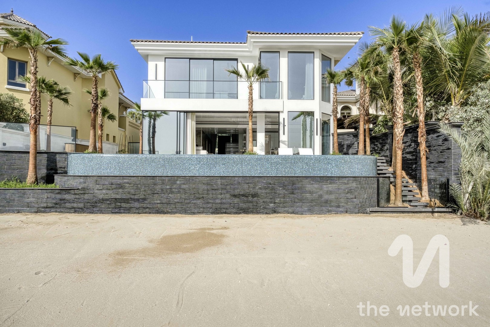 Fully Renovated | Vacant On Transfer | 5Bed Atrium — Garden Homes Frond E