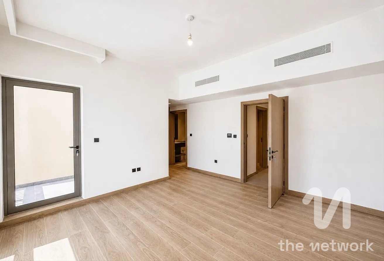 5BR | End Corner | 100% Paid | Handed over | Ready — Malta
